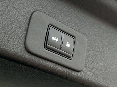 New 2025 Nissan Murano SL image 15