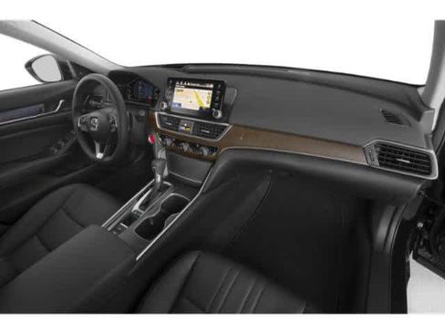 Used 2018 Honda Accord Touring image 16