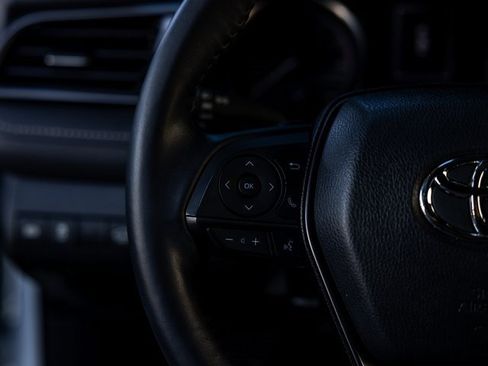 Used 2024 Toyota Camry SE image 36