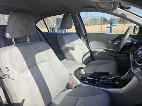 Used 2014 Honda Accord LX image 36