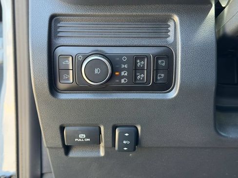 Used 2025 Ford F250 Lariat AWD/4WD image 9