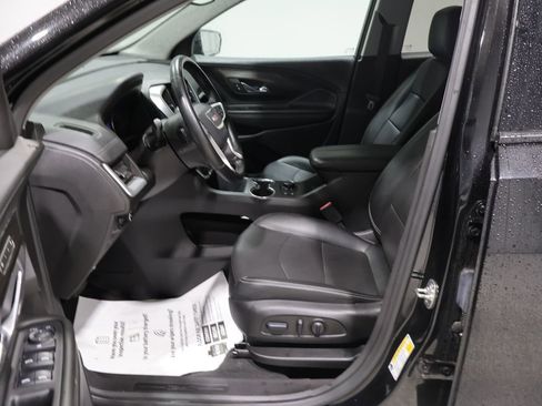 Used 2024 GMC Terrain SLT AWD/4WD image 9