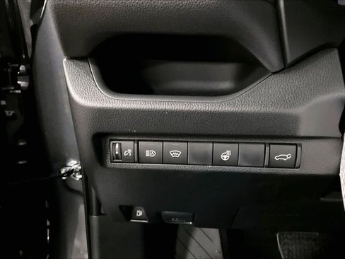 New 2025 Toyota RAV4 SE image 19