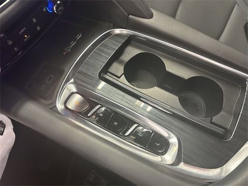 Used 2022 Buick Enclave Essence w/ Experience Buick Package image 20