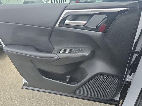 Used 2025 Mitsubishi Outlander Trail Edition image 29