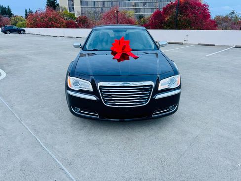 Used 2012 Chrysler 300 Limited image 5