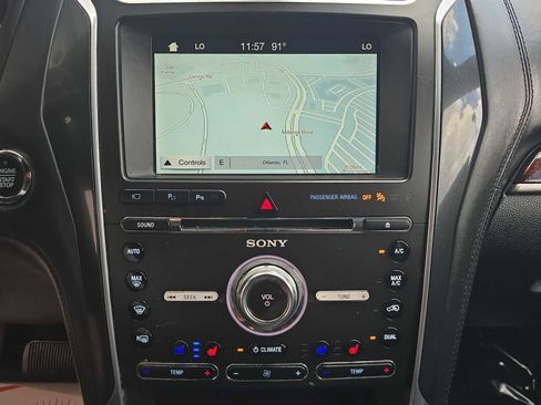 Used 2017 Ford Explorer Platinum AWD/4WD image 21
