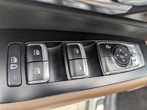 Used 2022 Kia Telluride SX w/ SX Prestige Package image 17