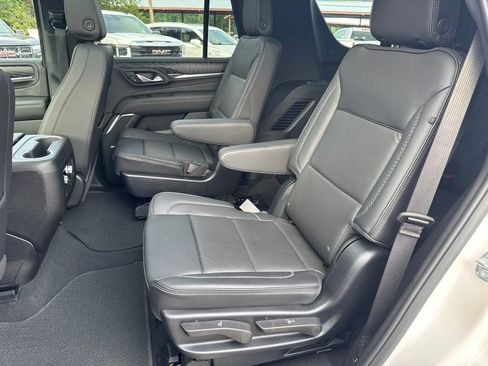 Used 2024 GMC Yukon Denali AWD/4WD image 6
