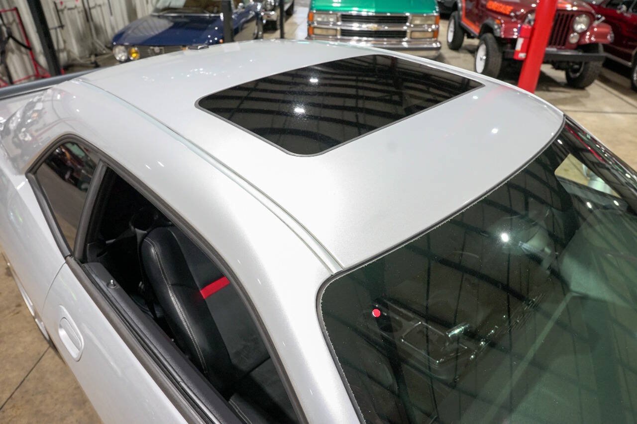 Used 2009 Dodge Challenger SRT8 RWD image 19