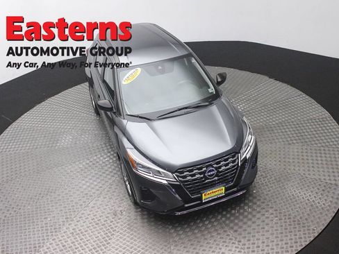 Used 2024 Nissan Kicks S FWD image 3