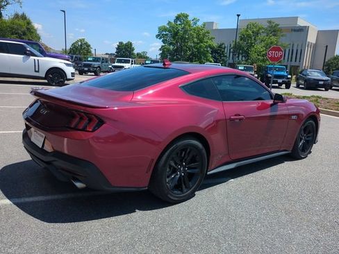 Used 2025 Ford Mustang GT RWD image 4
