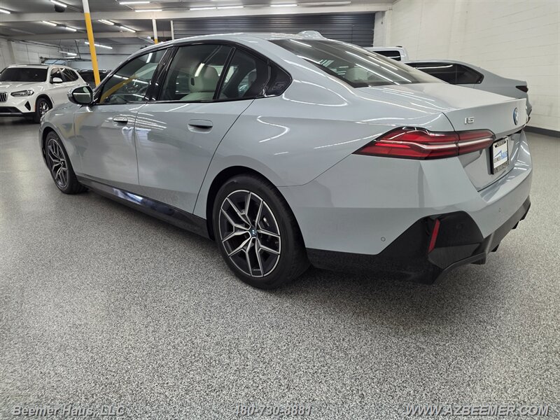 Used 2024 BMW i5 eDrive40i w/ M Sport Package RWD image 6