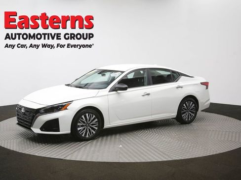 Used 2025 Nissan Altima 2.5 SV image 56