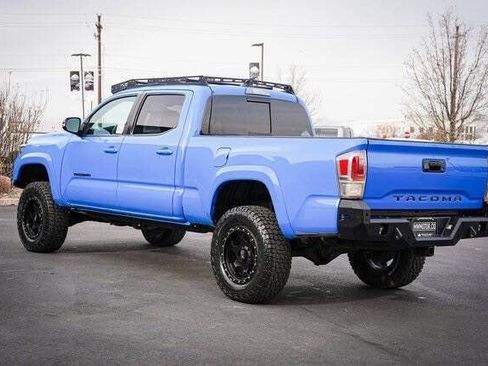 Used 2020 Toyota Tacoma TRD Sport w/ Technology Package AWD/4WD image 9
