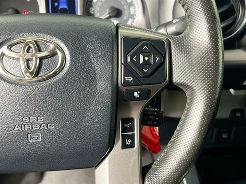 Used 2019 Toyota Tacoma SR5 RWD image 19