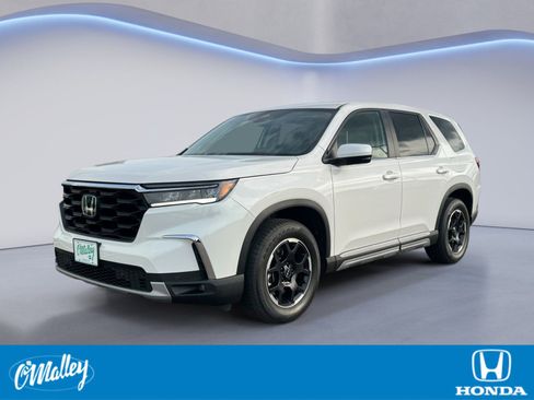 Certified 2025 Honda Pilot EX-L image 1
