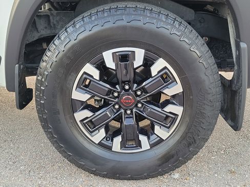 Used 2024 Nissan Frontier Pro-X w/ Technology Package image 10