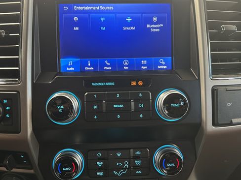 Used 2021 Ford F250 King Ranch w/ King Ranch Ultimate Package AWD/4WD image 15