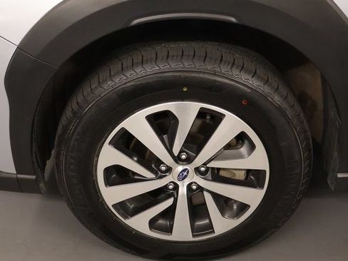 Used 2025 Subaru Outback Premium AWD/4WD image 8