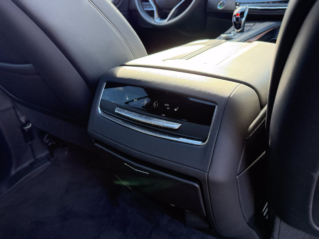 Used 2023 Cadillac Escalade Premium Luxury w/ LPO, Floor Liner Package AWD/4WD image 32