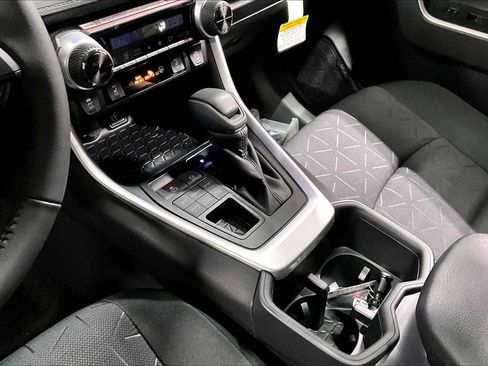 New 2025 Toyota RAV4 XLE image 7