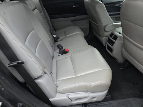 Certified 2017 Honda Pilot EX-L image 10