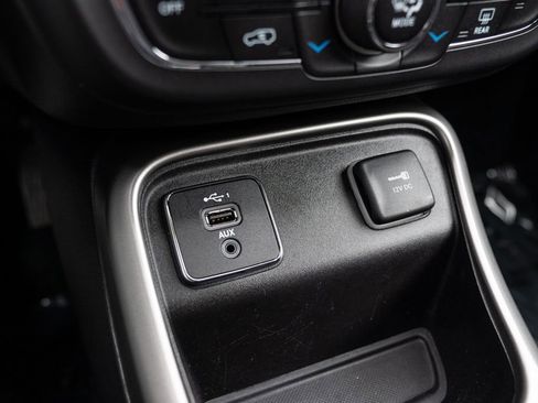 Used 2019 Jeep Compass Latitude w/ Cold Weather Group image 24