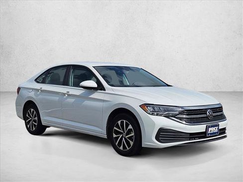 Used 2024 Volkswagen Jetta S FWD image 3