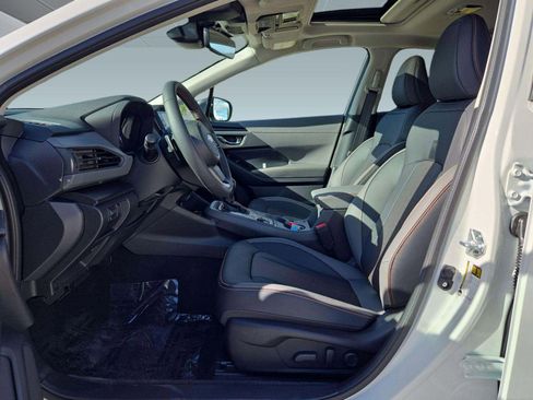 Used 2025 Subaru Crosstrek 2.5i Limited w/ Popular Package #4A image 4