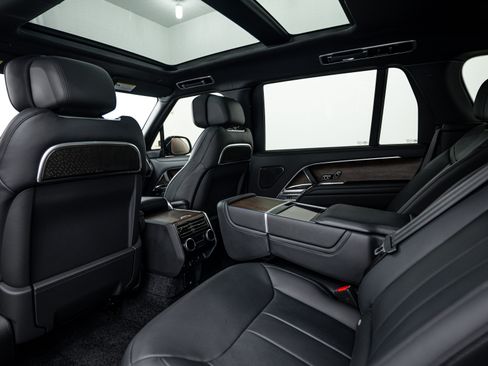 Used 2024 Land Rover Range Rover Long Wheelbase Autobiography image 22