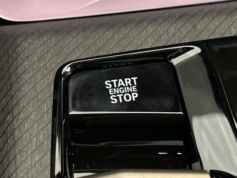 Used 2025 BMW X3 xDrive30i w/ Convenience Package image 23