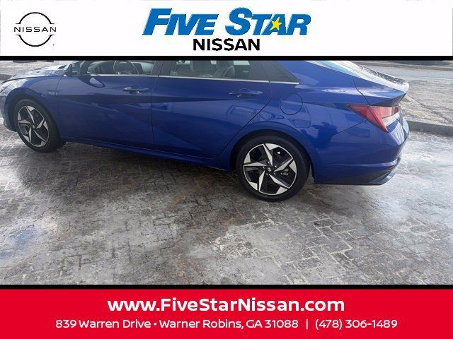Used 2023 Hyundai Elantra Limited FWD image 17