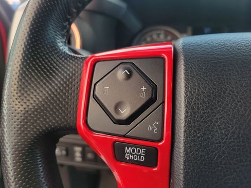 Used 2019 Toyota Tacoma SR5 image 31