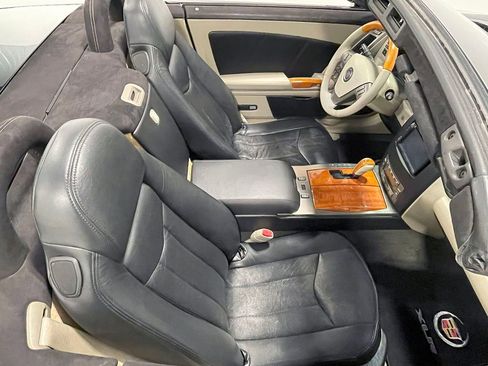 Used 2005 Cadillac XLR image 47