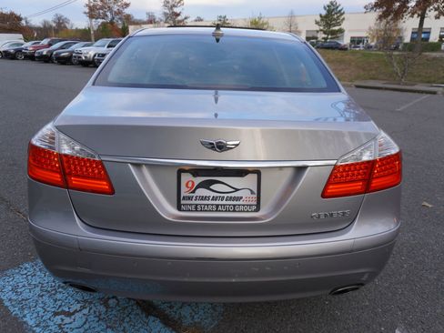 Used 2009 Hyundai Genesis 3.8 w/ Technology Pkg 4 image 6