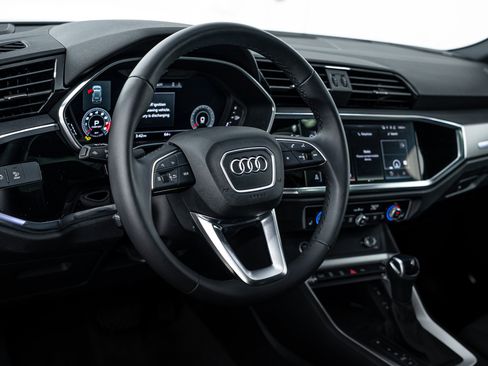 Certified 2024 Audi Q3 2.0T Premium Plus image 10