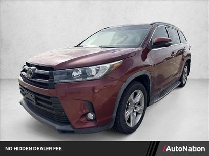 Used 2017 Toyota Highlander SE