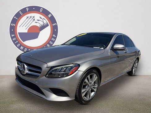Used 2021 Mercedes-Benz C 300 Sedan image 2