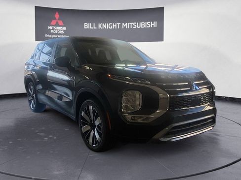 Used 2025 Mitsubishi Outlander SE FWD image 7