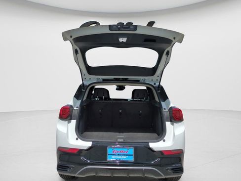 Used 2024 Buick Encore GX Sport Touring FWD image 9