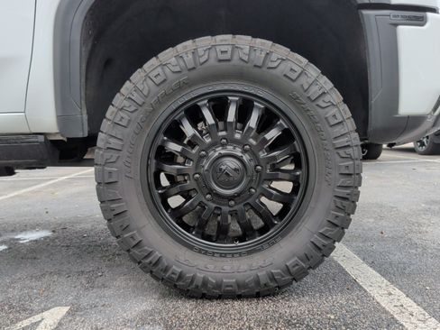 Used 2025 GMC Sierra 3500 Denali Ultimate AWD/4WD image 16
