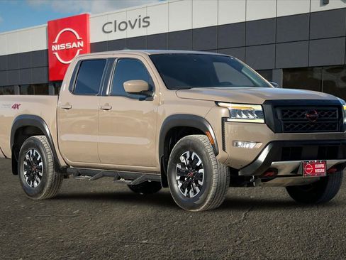 Used 2023 Nissan Frontier PRO-4X w/ Technology Package AWD/4WD image 10