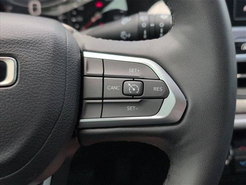 Used 2025 Jeep Compass Latitude AWD/4WD image 15