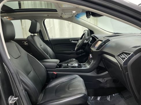 Used 2020 Ford Edge Titanium w/ Equipment Group 301A image 33