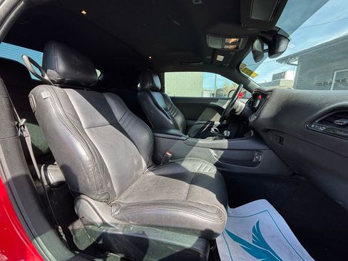 Used 2020 Dodge Challenger SXT w/ Blacktop Package RWD image 13