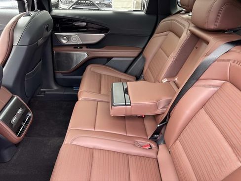 New 2026 Lincoln Nautilus Reserve AWD/4WD image 18