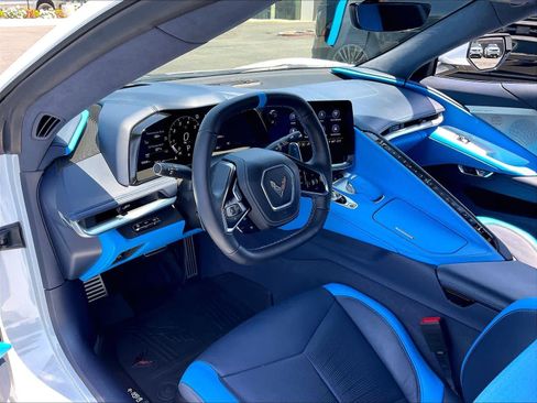 Used 2021 Chevrolet Corvette Stingray Premium Cpe w/ Z51 Performance Package RWD image 16