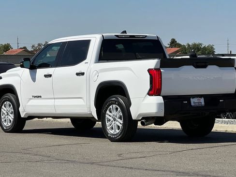 Used 2022 Toyota Tundra SR5 w/ Convenience Package RWD image 7
