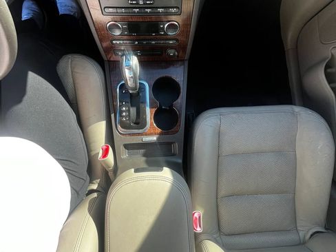 Used 2009 Ford Taurus Limited FWD image 17